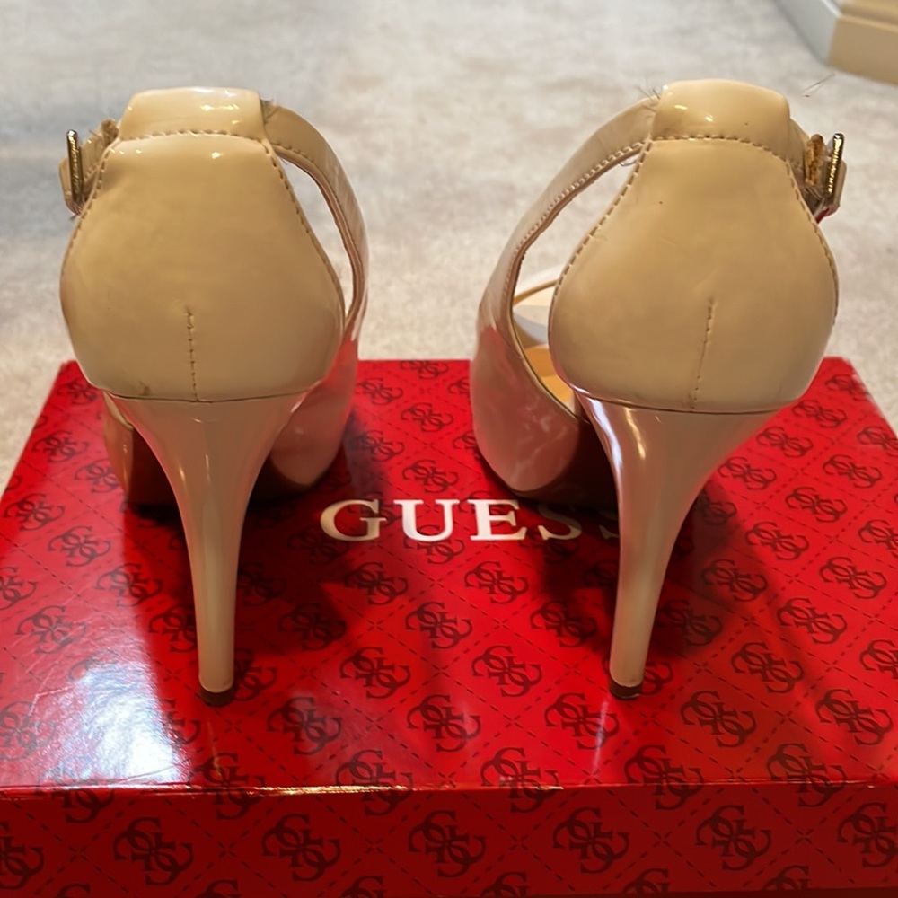 Beautiful White Sandals - Picture 4 of 8